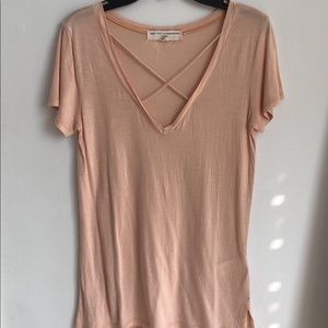 URBAN OUTFITTERS: PEACH V-NECK TOP